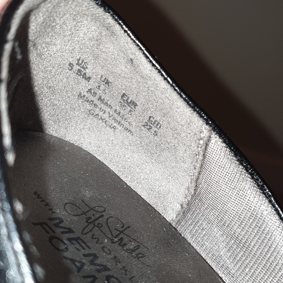 🦋 3 for $20 》Life Stride memory foam shoes - Picture 5 of 6
